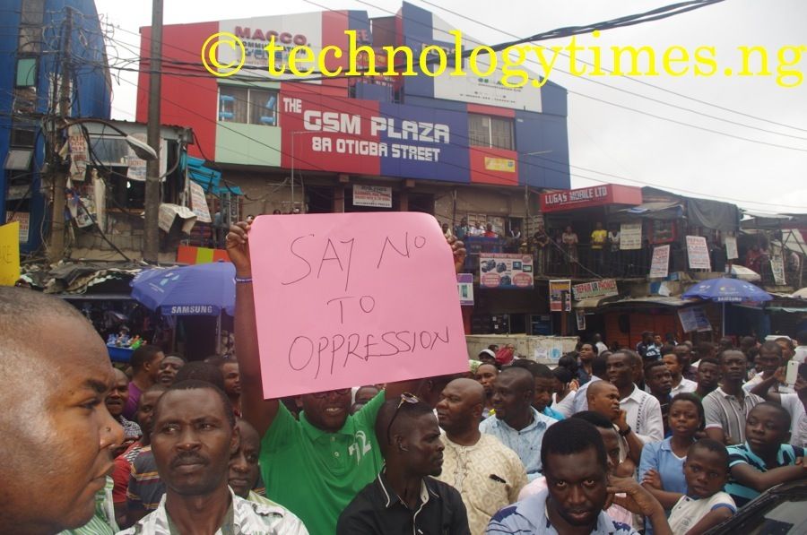 Phone dealers at Ikeja Computer Village on Monday said that they have decided to lock their shops for three days in peaceful protest against last Saturday’s raid of the market by the Standard Organisation of Nigeria (SON) Photo credit: Technology Times/Kolade Akinola