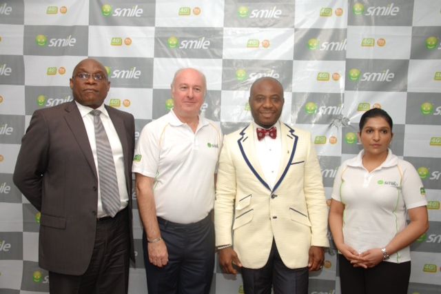 Jimi Awosika, Managing Director, Insight Communications (left); Tom Allen, Chief Operating Officer, Smile; Ernest Azudialu Obiejesi, Chairman and Lee-Ann Cassie, Chief Corporate Services Officer of Smile Communications Nigeria Limited at media event to announce the rollout of the company’s broadband services in Lagos