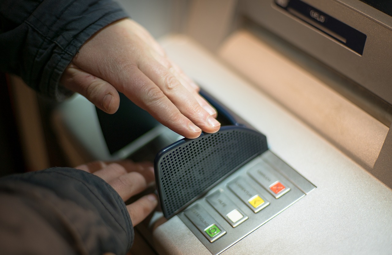 contactless-atms-arrive-nigeria